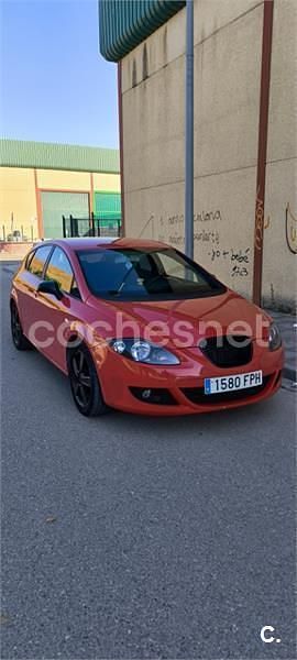 Usado Seat Leon Stylance 140 CV (102 kW) 2007 Rojo Berlina
