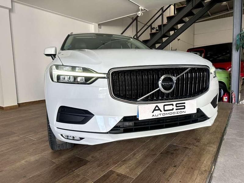 Usado Volvo XC60 Momentum 197 CV (144 kW) 2021 Blanco SUV