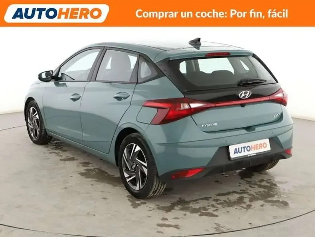 Usado Hyundai i20 84 CV (61 kW) 2023 Verde Utilitario