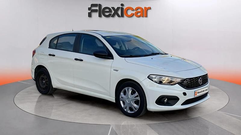 Usado Fiat Tipo Lounge 120 CV (88 kW) 2018 Blanco Berlina