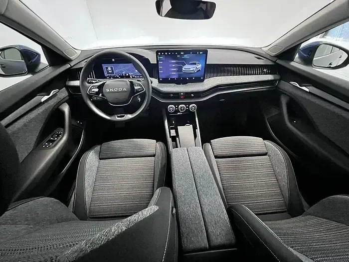Usado Skoda Superb Selection 204 CV (150 kW) 2025 Azul