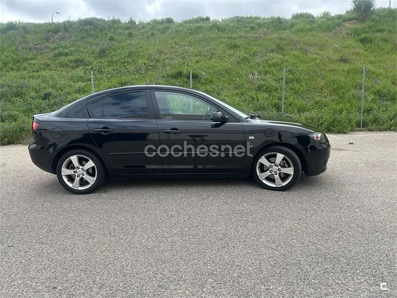 Usado Mazda 3 Sportive 150 CV (110 kW) 2004 Negro Berlina
