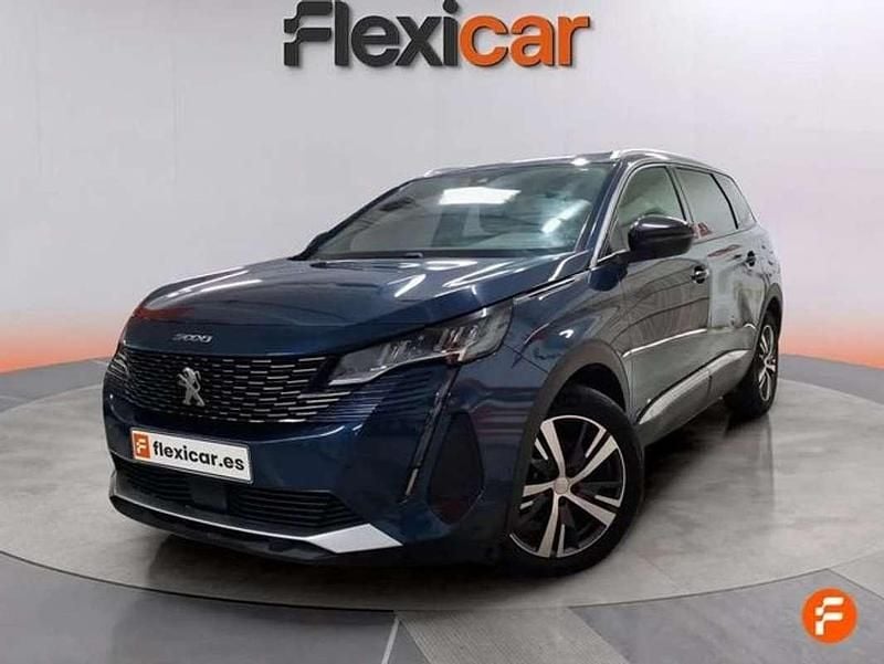 Używany Peugeot 5008 Allure 131 KM (96 kW) 2023 Niebieski SUV