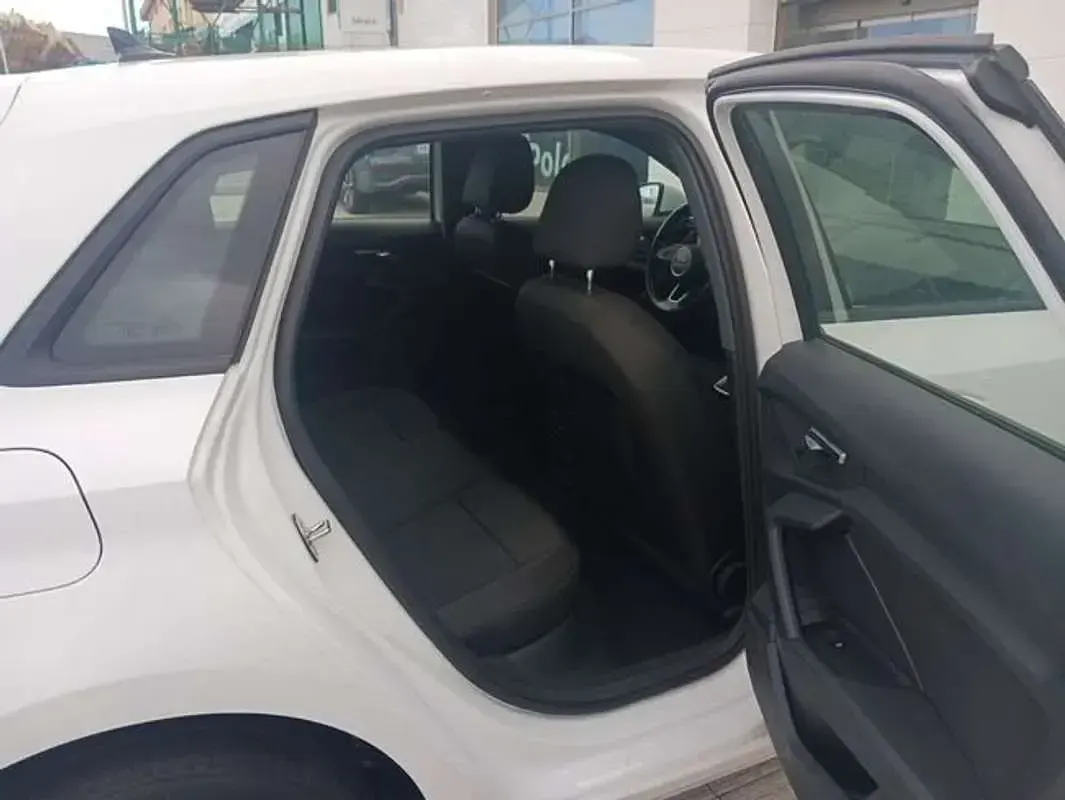 Usado Audi A3 110 CV (80 kW) 2021 Blanco Berlina