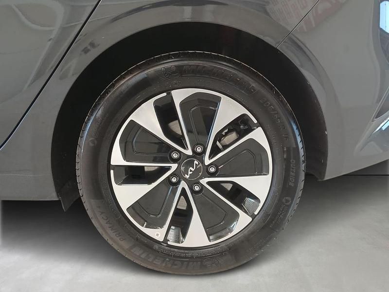 Usado Kia Ceed 100 CV (73 kW) 2025 Dark penta metal (h8g) Utilitario