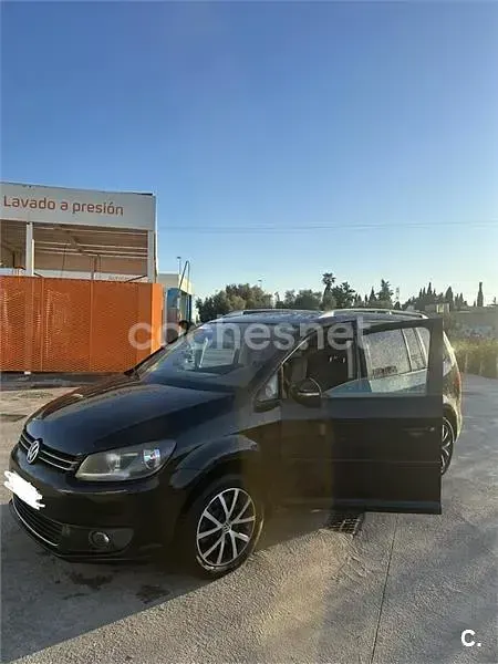 Usado VW Touran Advance 140 CV (102 kW) 2011 Negro Monovolumen