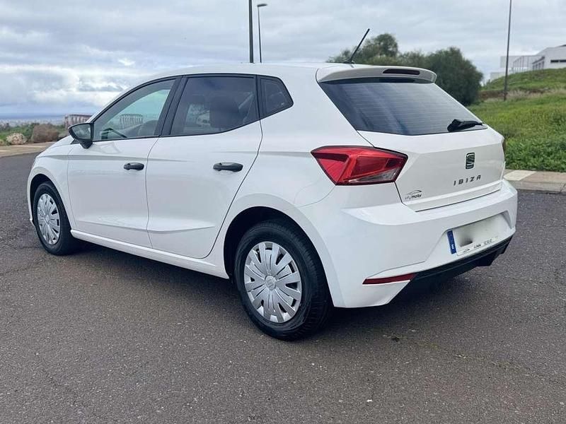Usado Seat Ibiza Style 95 CV (69 kW) 2019 Blanco Utilitario