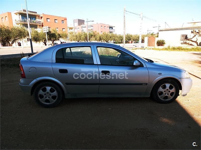 Brugt Opel Astra Elegance 100 HK (73 kW) 2000 Grå Sedan