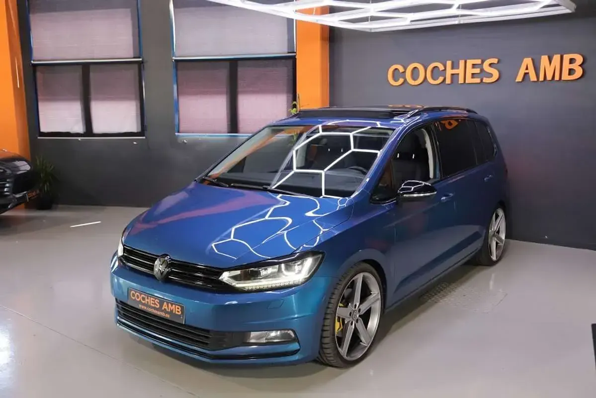Usado VW Touran Sport 150 CV (110 kW) 2016 Azul Monovolumen