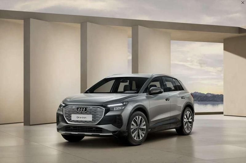 Gris Nuevo 2025 Audi Q4 e-tron Advanced Plus SUV | 45.057 € (Super precio) - Imagen 1/4