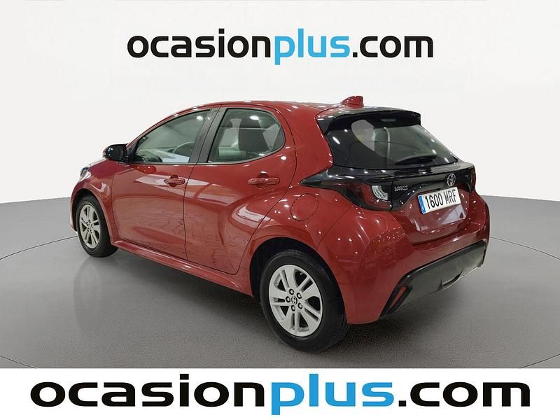 Begagnad Toyota Yaris Edition 125 HK (91 kW) 2024 Röd Halvkombi
