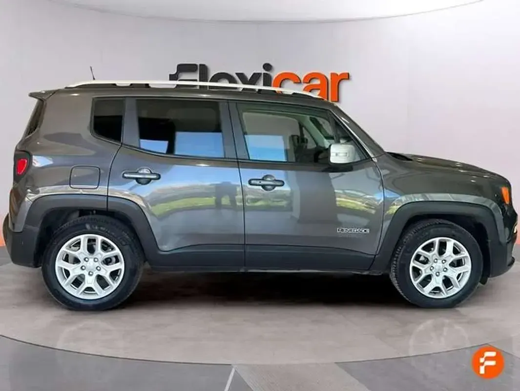 Usado Jeep Renegade Limited 120 CV (88 kW) 2018 Gris SUV