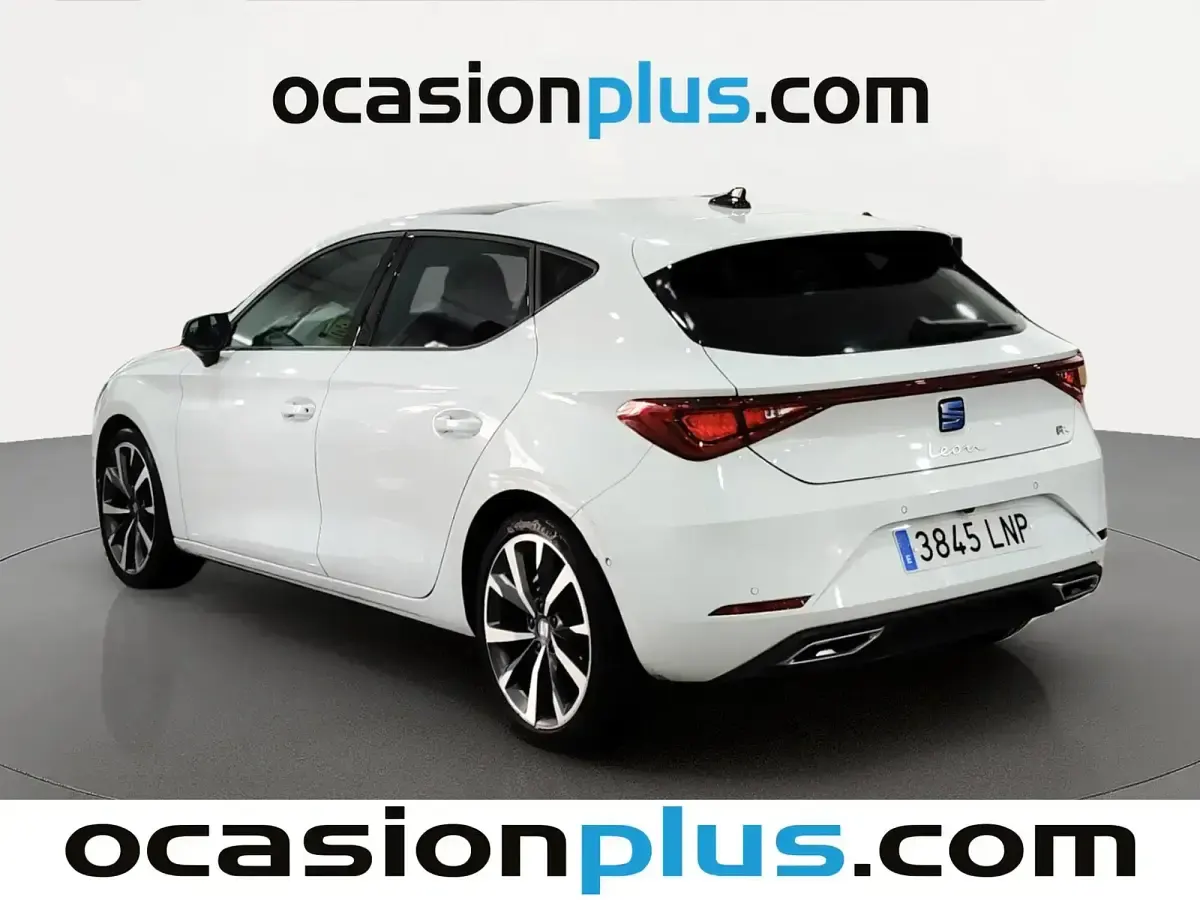 Usado Seat Leon FR 150 CV (110 kW) 2021 Blanco Berlina