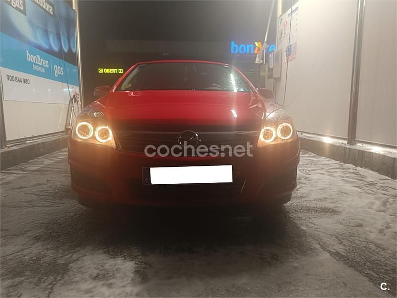 Usado Opel Astra Enjoy 120 CV (88 kW) 2008 Rojo Berlina