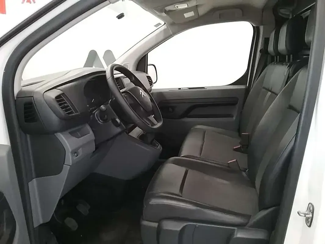 Usado Citroën Jumpy Comfort 116 CV (85 kW) 2018 Blanco Monovolumen
