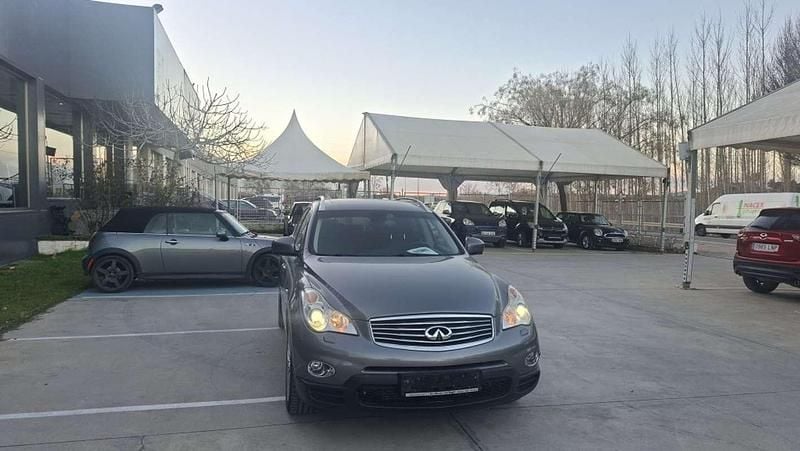 Usado Infiniti QX50 Premium 238 CV (175 kW) 2015 Gris SUV