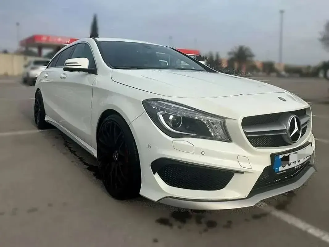 Usado Mercedes CLA45 AMG Shooting Brake AMG 381 CV (280 kW) 2016 Blanco Familiar