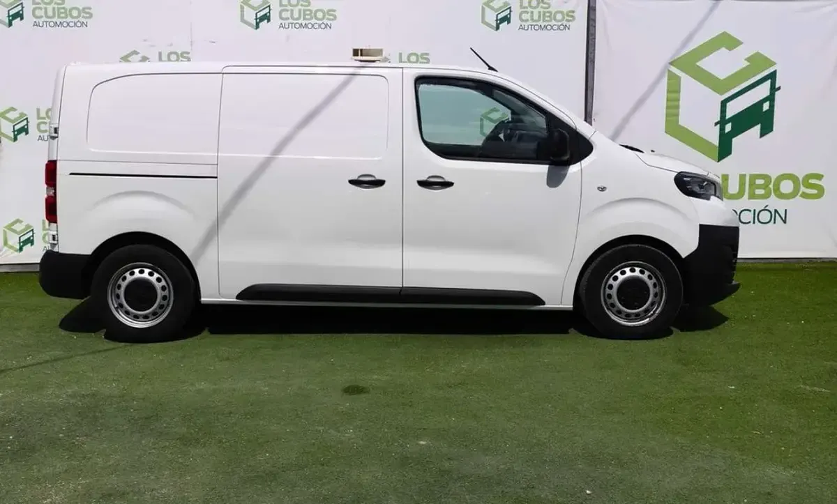 Usado Peugeot Expert Premium 114 CV (83 kW) 2018 Blanco Van