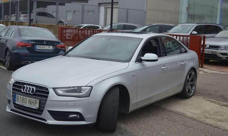 Usado Audi A4 S-Line 150 CV (110 kW) 2014 Gris / plata Berlina