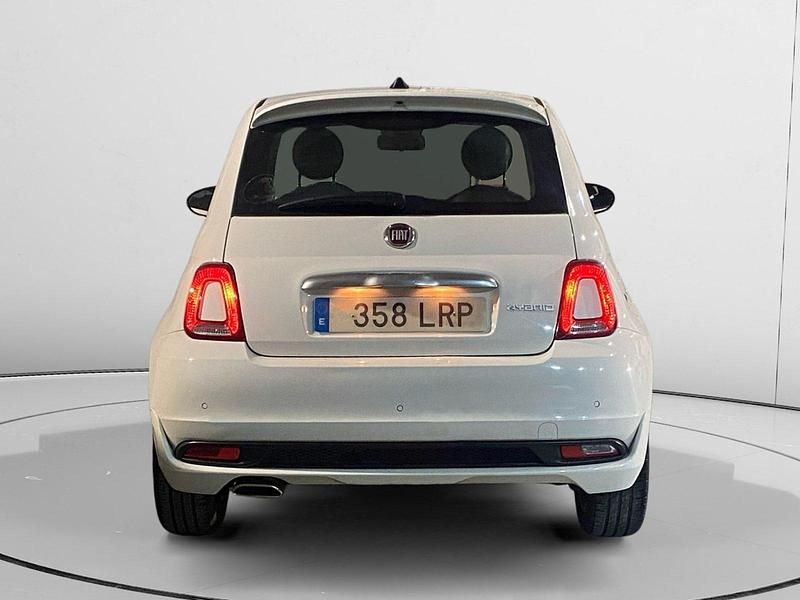 Usado Fiat 500 70 CV (51 kW) 2021 Blanco Utilitario