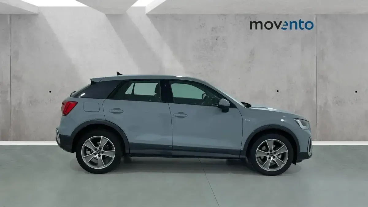 Usado Audi Q2 S-Line 150 CV (110 kW) 2025 Azul SUV