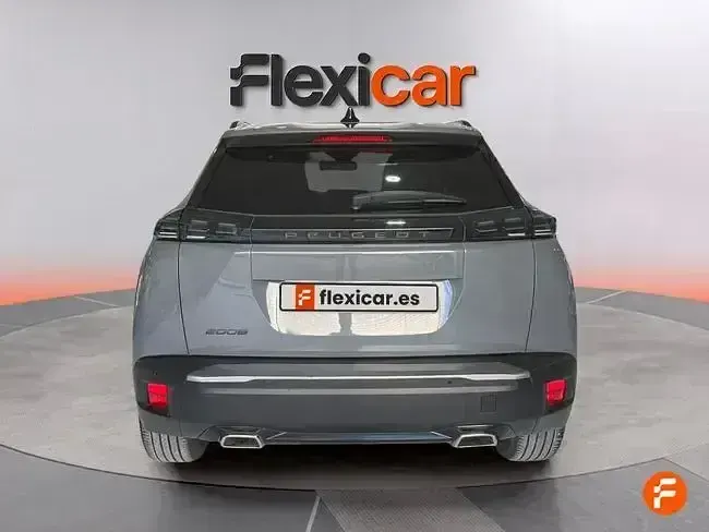 Usado Peugeot 2008 Allure 130 CV (95 kW) 2024 Gris SUV