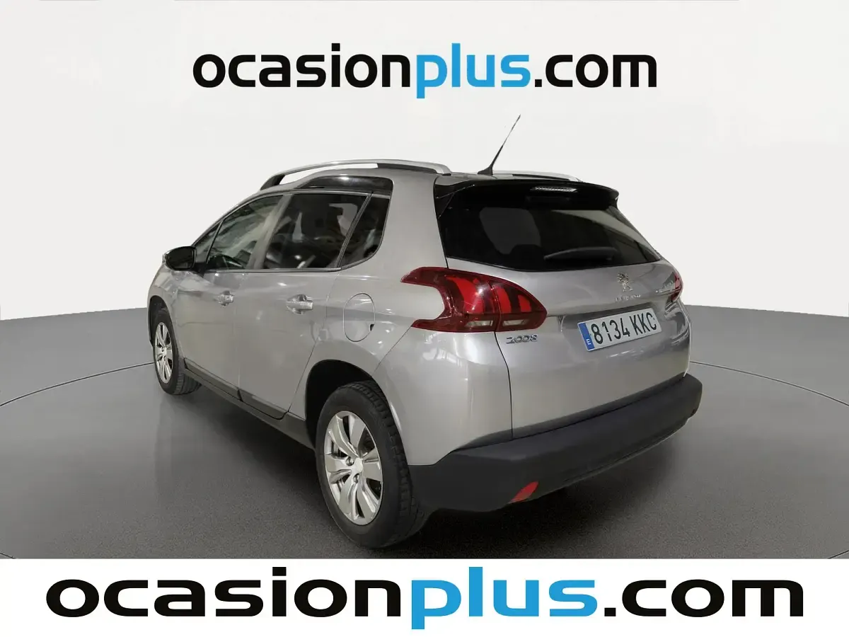 Usado Peugeot 2008 Style 82 CV (60 kW) 2018 Gris SUV