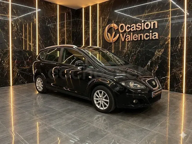 Usado Seat Altea XL Style 105 CV (77 kW) 2010 Negro Monovolumen