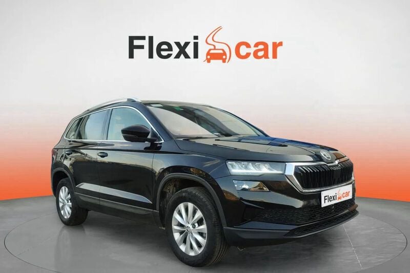 Negro Usado 2023 Skoda Karoq Selection SUV | 19.290 € (Super precio) - Imagen 1/4