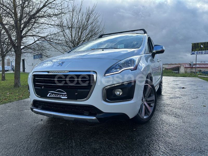 Usado Peugeot 3008 Allure 115 CV (84 kW) 2014 Blanco Berlina