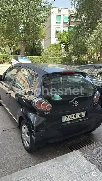 Usado Toyota Aygo 54 CV (39 kW) 2009 Negro Utilitario