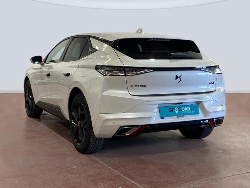 Usado DS Automobiles DS4 Performance Line Plus 225 CV (165 kW) 2023 Blanco Berlina