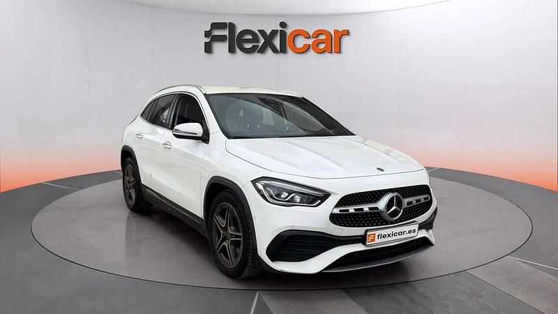 Usado Mercedes GLA200 150 CV (110 kW) 2022 Blanco SUV