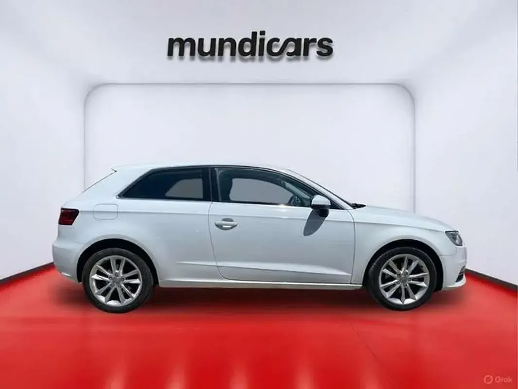 Usado Audi A3 Ambiente 110 CV (80 kW) 2015 Blanco Utilitario