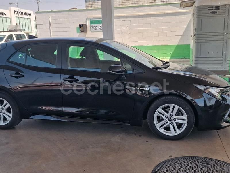 Usado Toyota Corolla Business Edition 122 CV (89 kW) 2020 Negro Utilitario