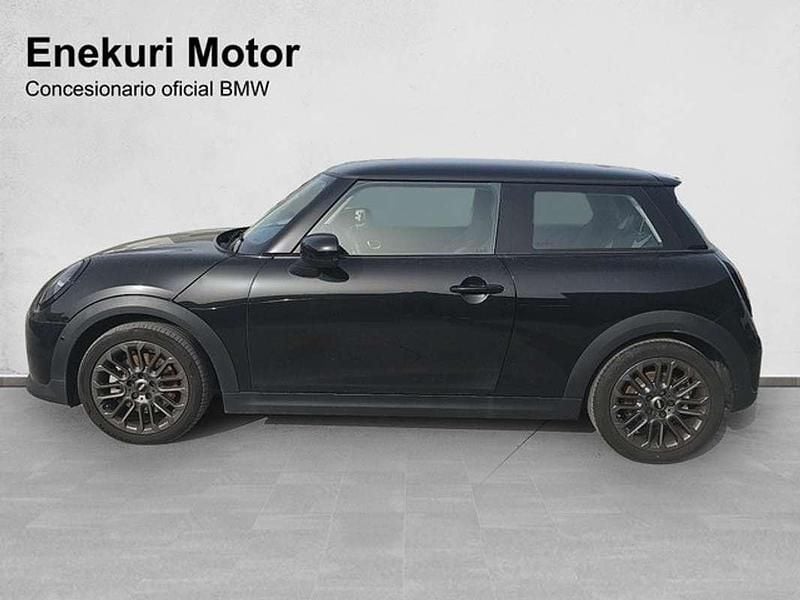 Usado Mini Cooper Essential 156 CV (114 kW) 2024 Negro Utilitario