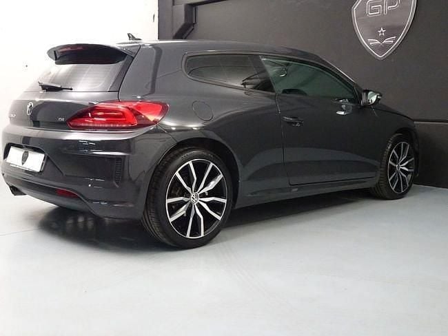 Usado VW Scirocco R-line 125 CV (91 kW) 2016 Gris / plata Coupe