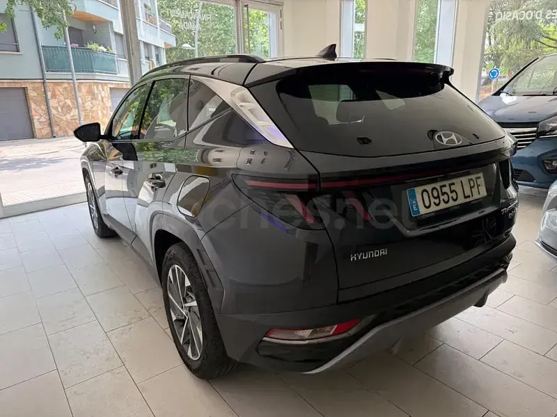 Usado Hyundai Tucson 150 CV (110 kW) 2021 Gris / plata SUV