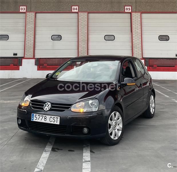 Negro Usado 2004 VW Golf IV Highline Berlina | 4800 € (Precio justo) - Imagen 1/4