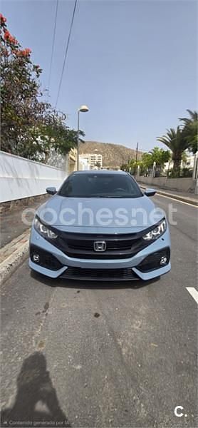 Usado Honda Civic Elegance 129 CV (94 kW) 2019 Gris / plata Berlina