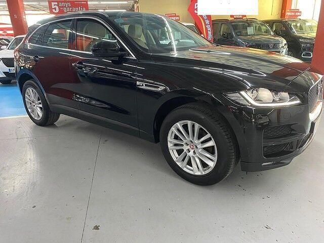 Usado Jaguar F-Pace Prestige 180 CV (132 kW) 2017 Negro SUV