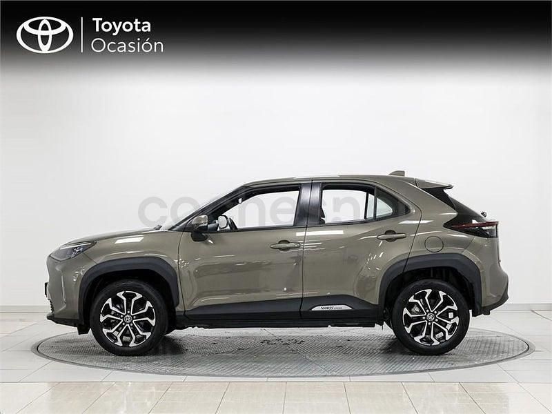 Usado Toyota Yaris Cross Active 116 CV (85 kW) 2023 Marrón SUV