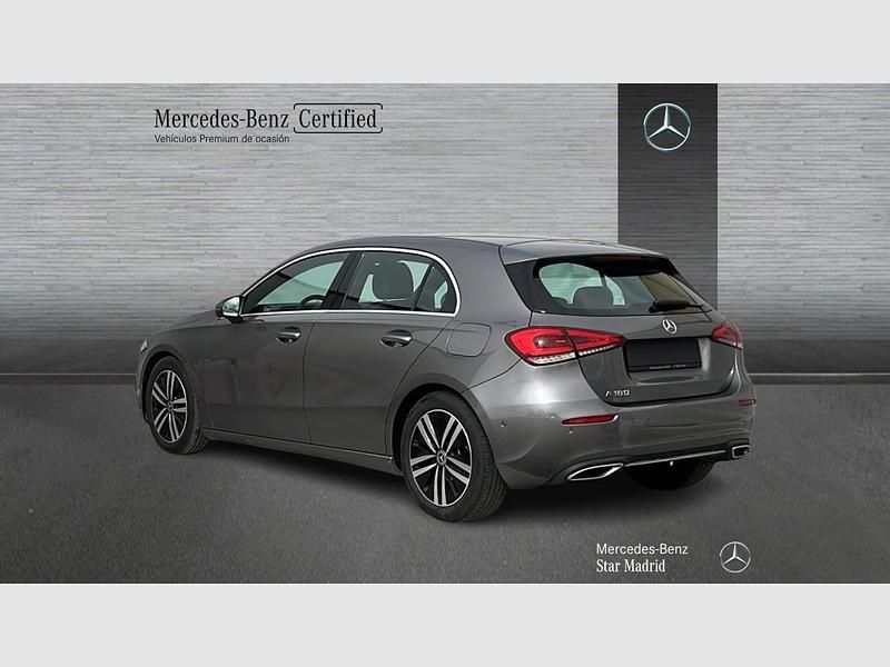 Usado Mercedes A180 Progressive 136 CV (100 kW) 2022 Mountaingrau  met. Utilitario
