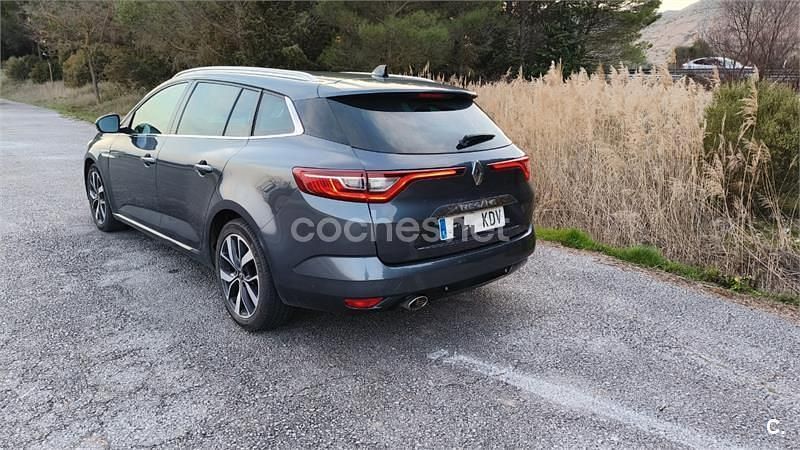 Usado Renault Mégane GrandTour Bose Edition 130 CV (95 kW) 2017 Azul Familiar
