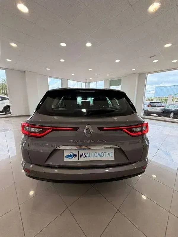 Usado Renault Talisman Initiale Paris 160 CV (117 kW) 2019 Familiar