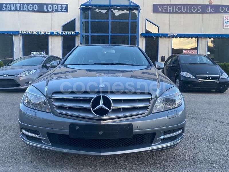Gris / plata Usado 2010 Mercedes C200 Edition Berlina | 9900 € (Precio justo) - Imagen 1/4