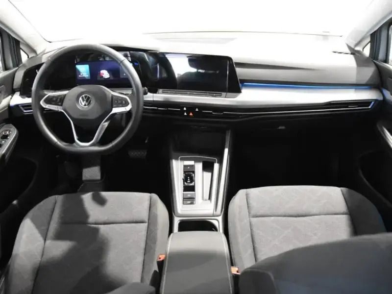 Usado VW Golf VIII Life 110 CV (80 kW) 2023 Gris/plata