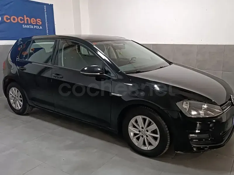 Usado VW Golf VII Advance 105 CV (77 kW) 2014 Negro Berlina