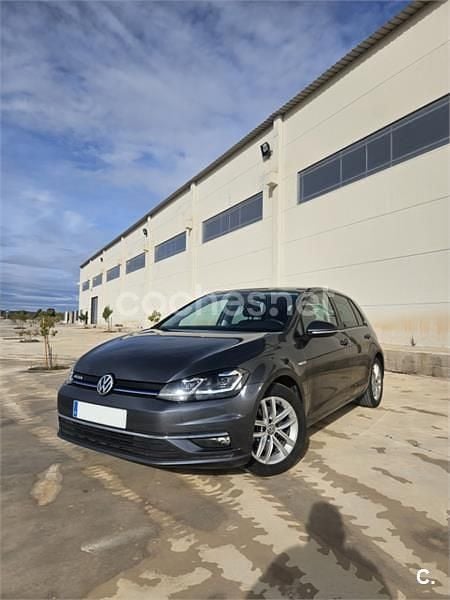 Używany VW Golf VII Advance 130 KM (95 kW) 2019 Szary Kombi