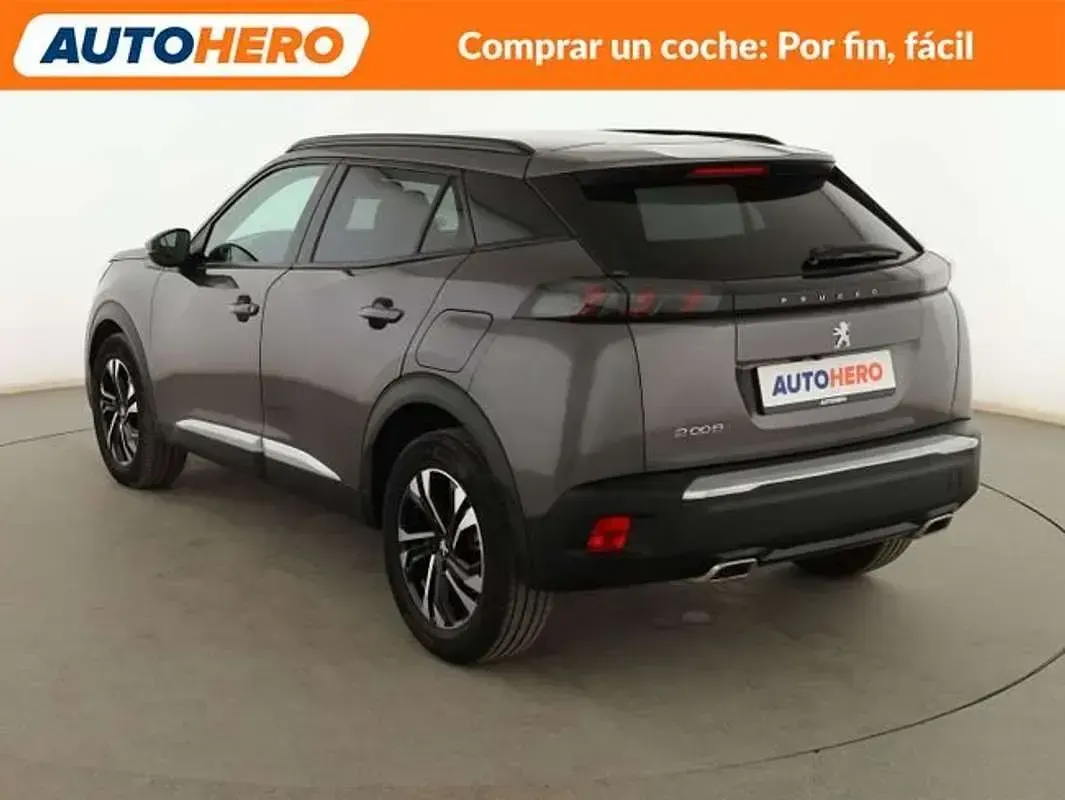 Usado Peugeot 2008 Allure 131 CV (96 kW) 2020 Gris SUV